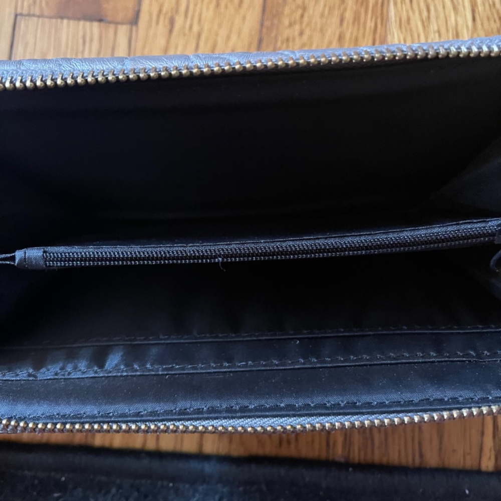 Wallet - Picture 2 of 4